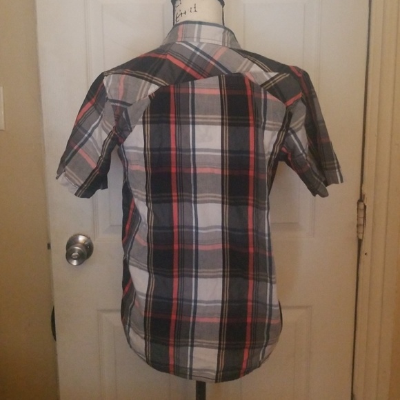Boys short sleeved button down - Picture 2 of 2